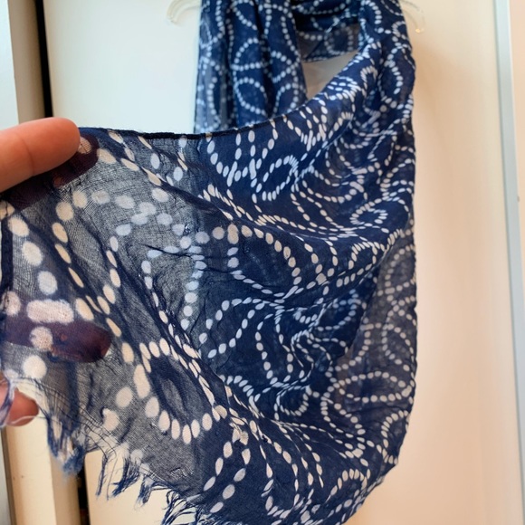 Mixed Bag Designs Scarf Wrap New Dot Design - Picture 2 of 3